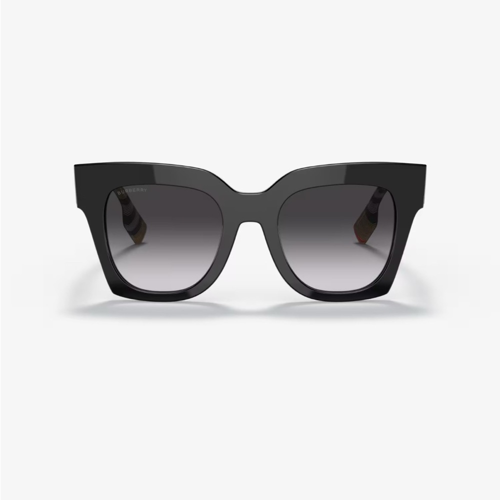 Burberry Sunglasses Black Square
Cat Eye